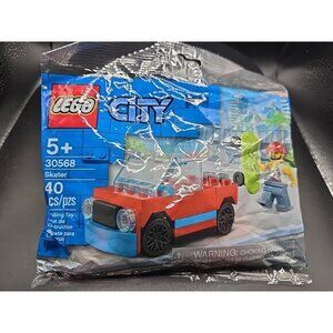 30568 LEGO City Skater Red Car Polybag NEW Sealed Retired 40 Pieces!